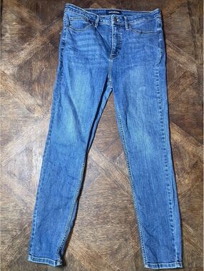 Calvin Klein high rise skinny medium wash women 32 EUC